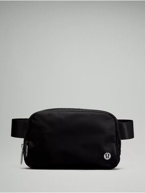 Lululemon Everywhere Belt Bag Black 1L